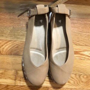 Naturalizer Talia suede upper